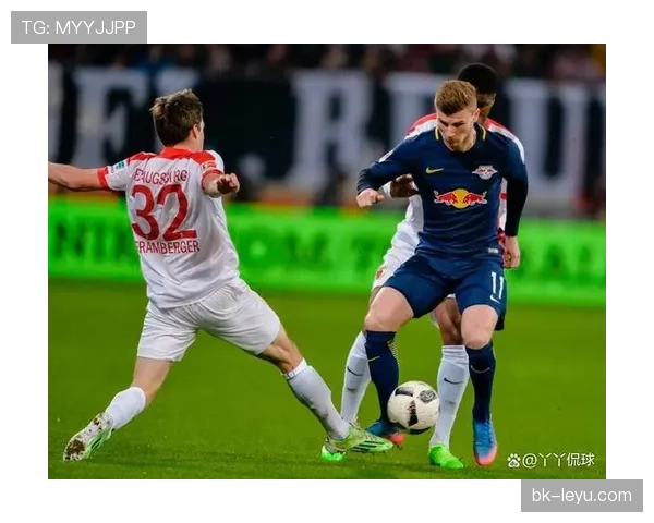 奥格斯堡逆袭升级实力大增，下赛季表现值得期待