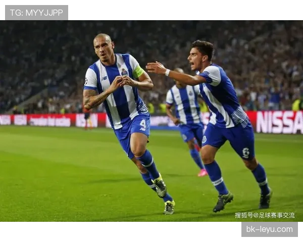 捷克青年队欧冠赛场表现稳健，创新战术引领足坛新风潮